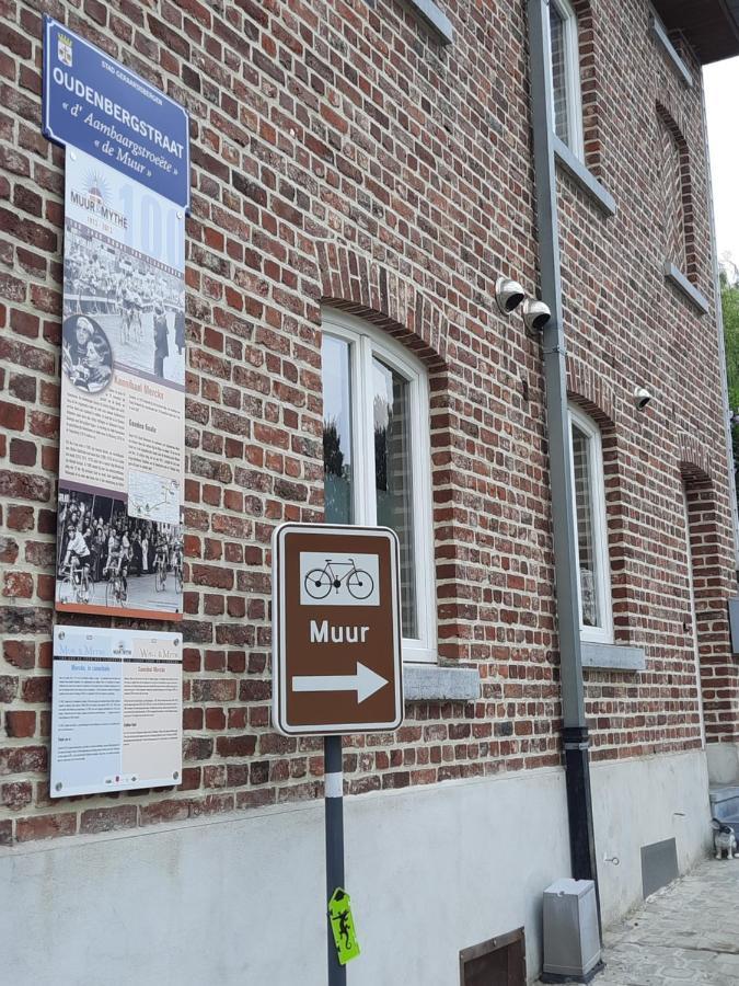 Huisje Op De Muur Van ヘラールツベルヘン エクステリア 写真